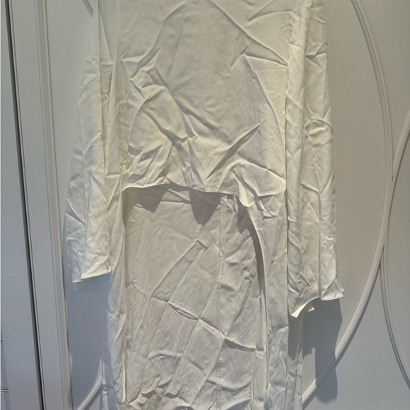 Zara with tags blouse. Short in front long in back - Picture 1 of 2